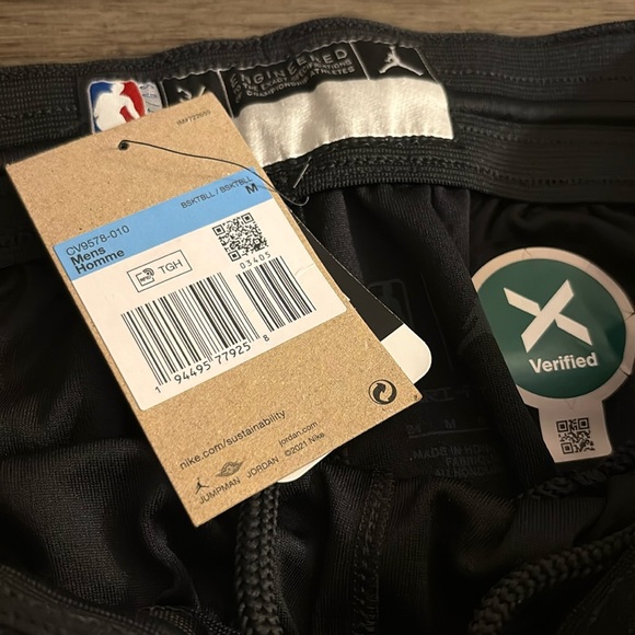 NWT [Jordan] Toronto Raptors NBA Canada Black/Red Basketball Shorts Men’s Sz M - Picture 12 of 12